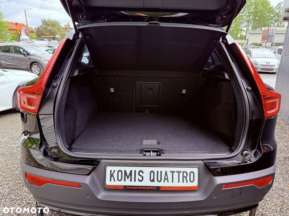 Volvo XC 40 - 35