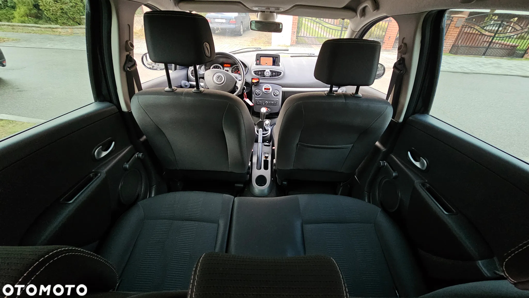 Renault Clio TCe 100 Grandtour Night and Day - 16