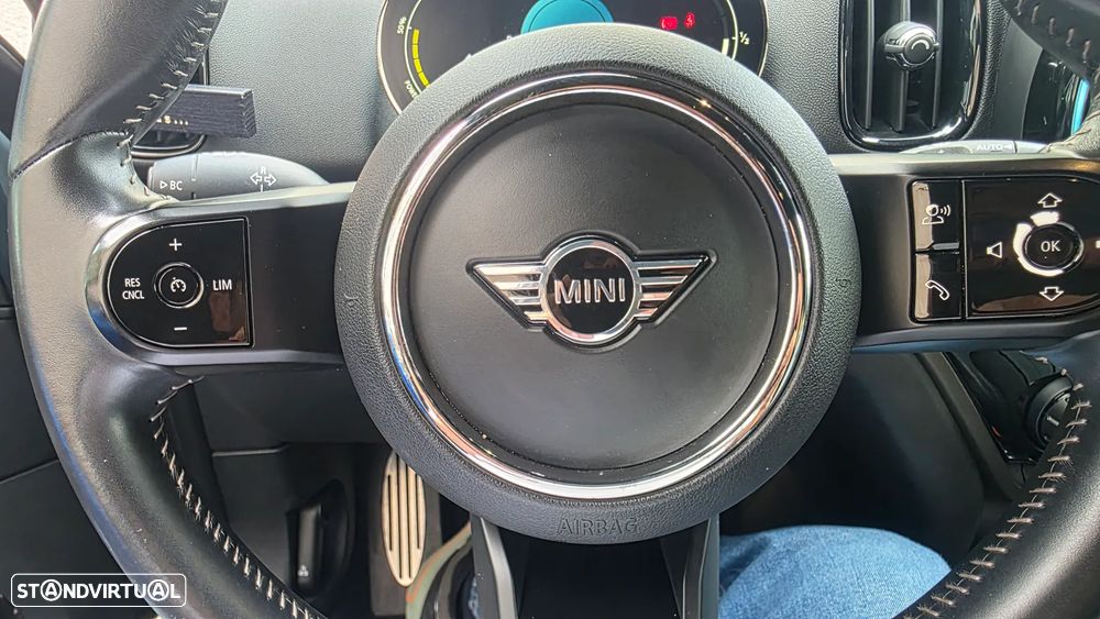 MINI Countryman Cooper SE ALL4 Auto - 29
