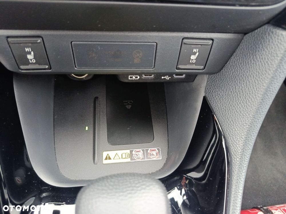 Toyota Yaris Hybrid 1.5 Style - 22