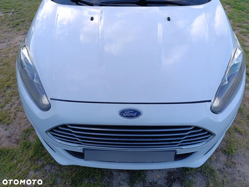 Ford Fiesta 1.5 TDCi Ambiente - 14
