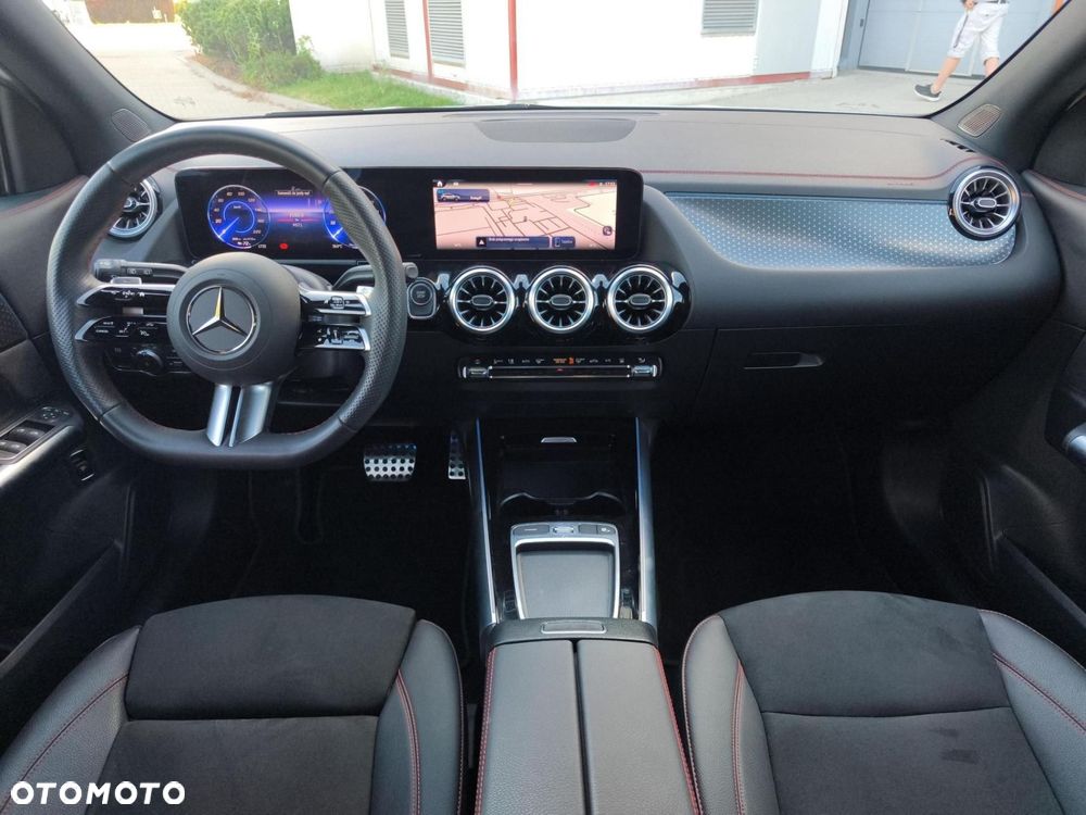 Mercedes-Benz EQA - 13