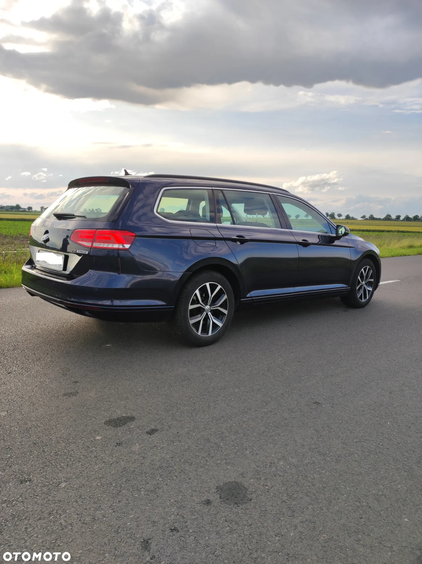 Volkswagen Passat 1.8 TSI BMT Comfortline - 12