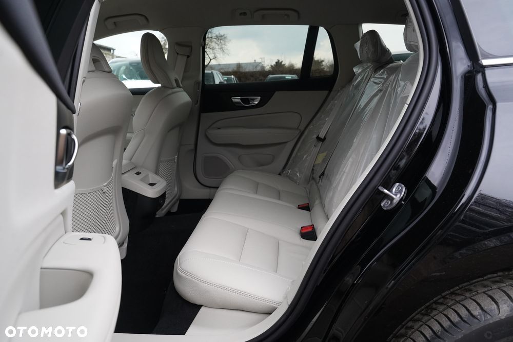 Volvo V60 B4 B Plus Bright - 8
