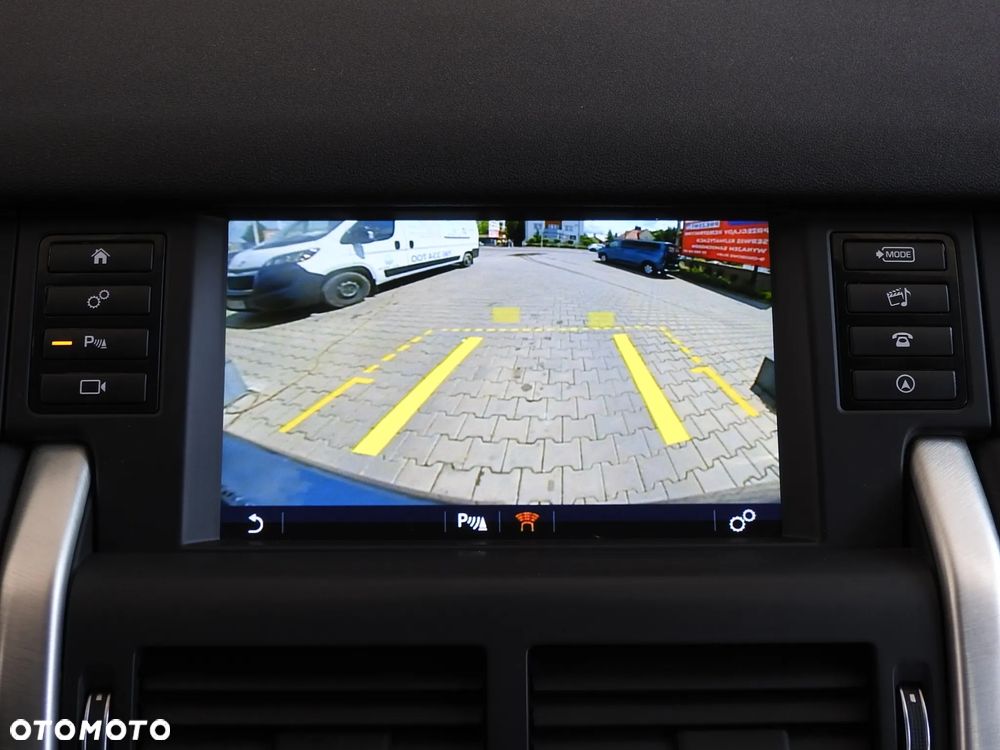 Land Rover Discovery Sport TD4 HSE Luxury - 26