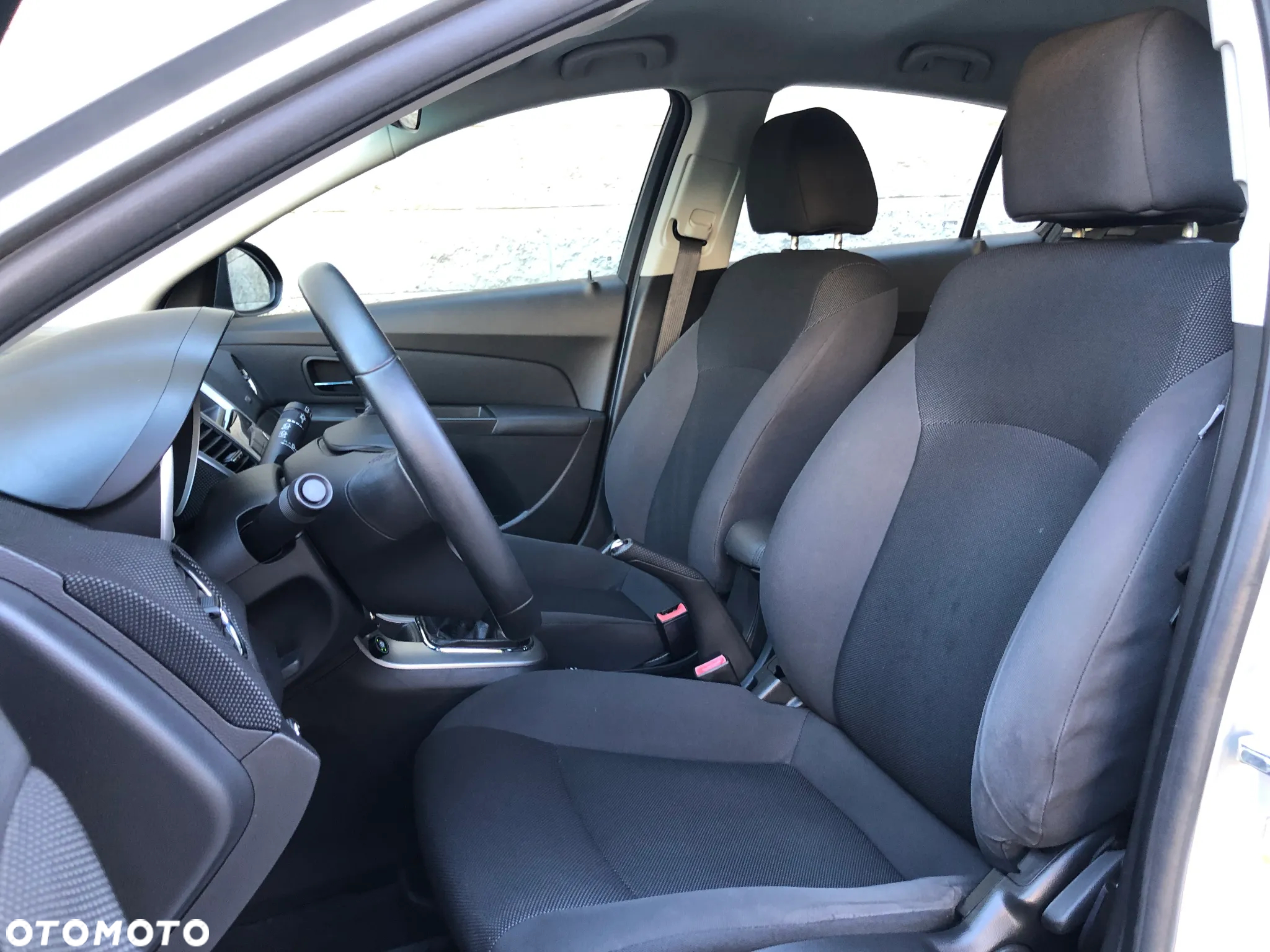 Chevrolet Cruze 1.6 LS - 19