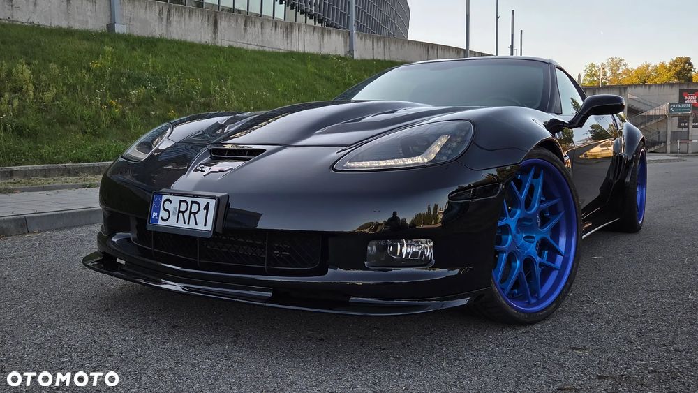Chevrolet Corvette - 4