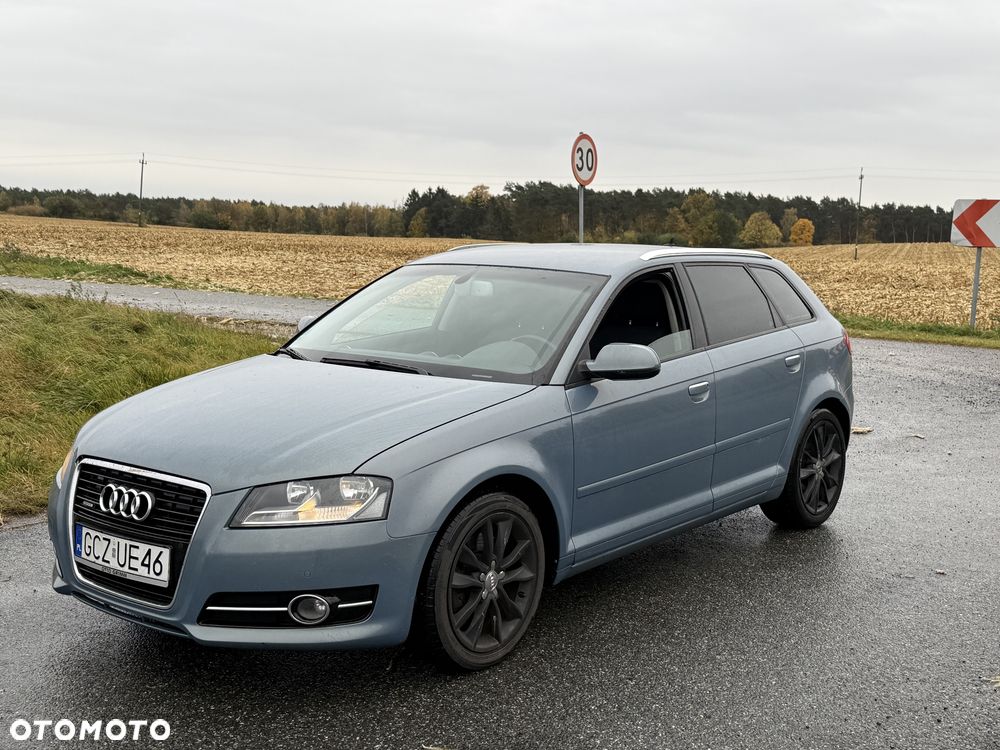 Audi A3 Sportback - 1