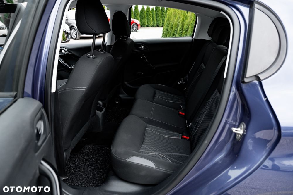 Peugeot 208 PureTech 82 Allure - 18