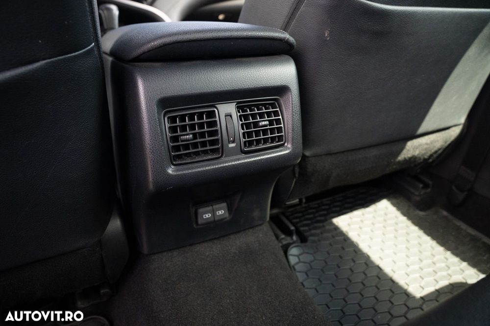 Toyota Camry 2.5 Dynamic - 31