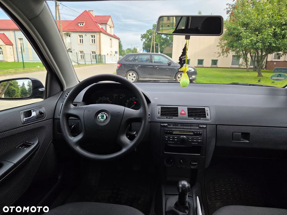 Skoda Fabia 1.4 16V Sport - 11