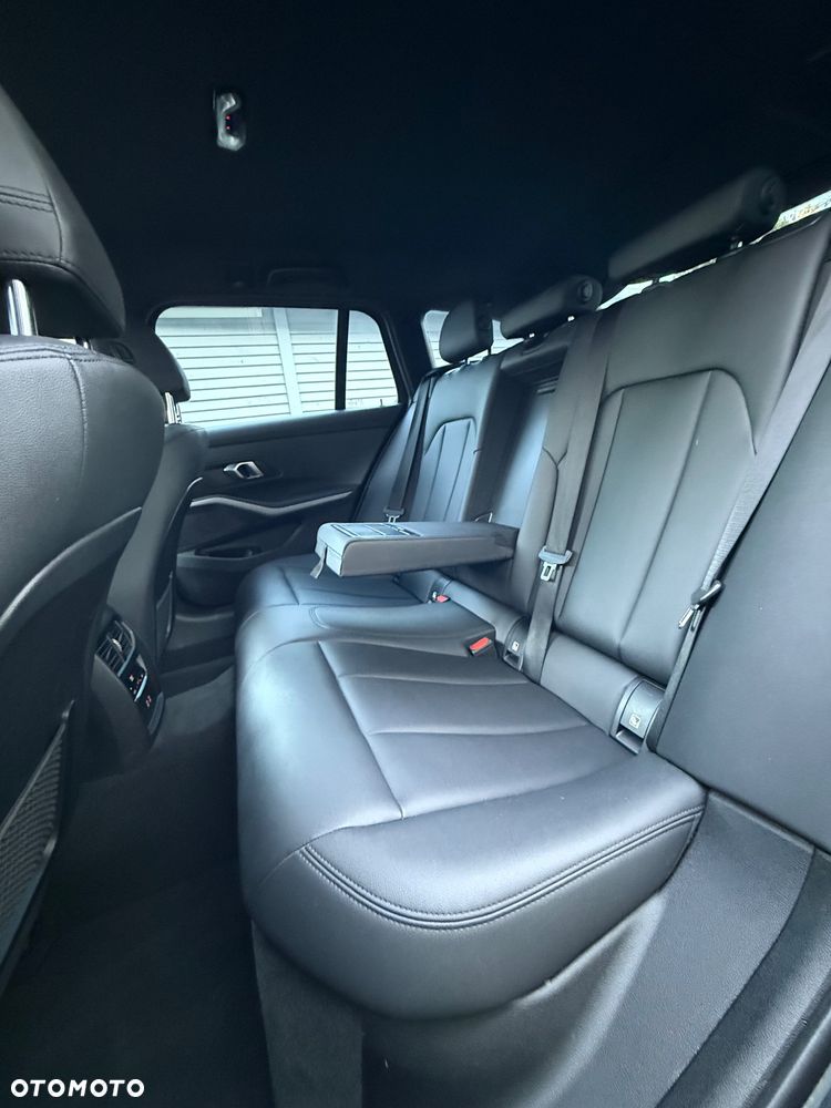 BMW Seria 3 - 23