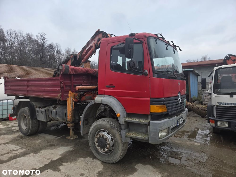 Mercedes-Benz 1828 - 1