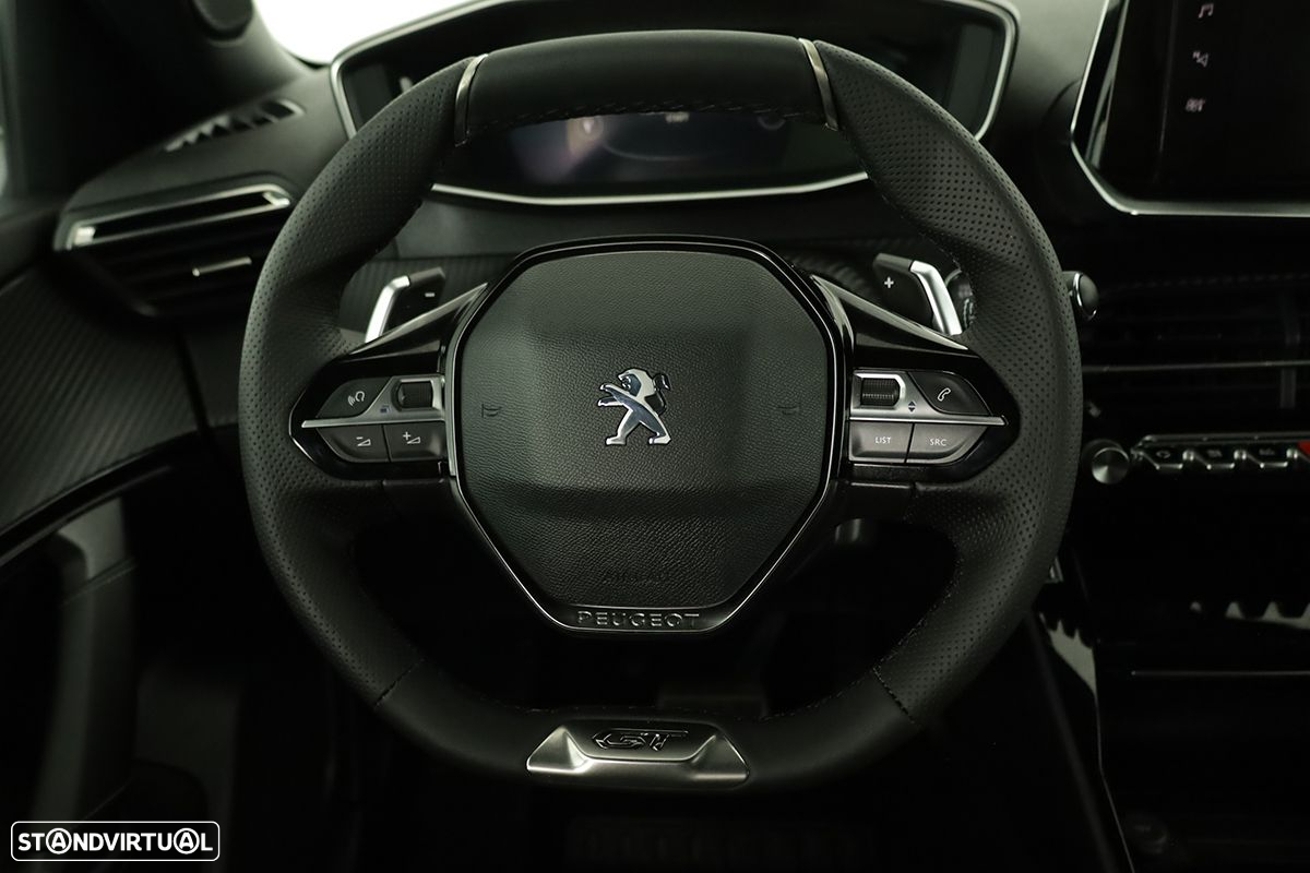 Peugeot 2008 1.2 PureTech GT EAT8 - 14