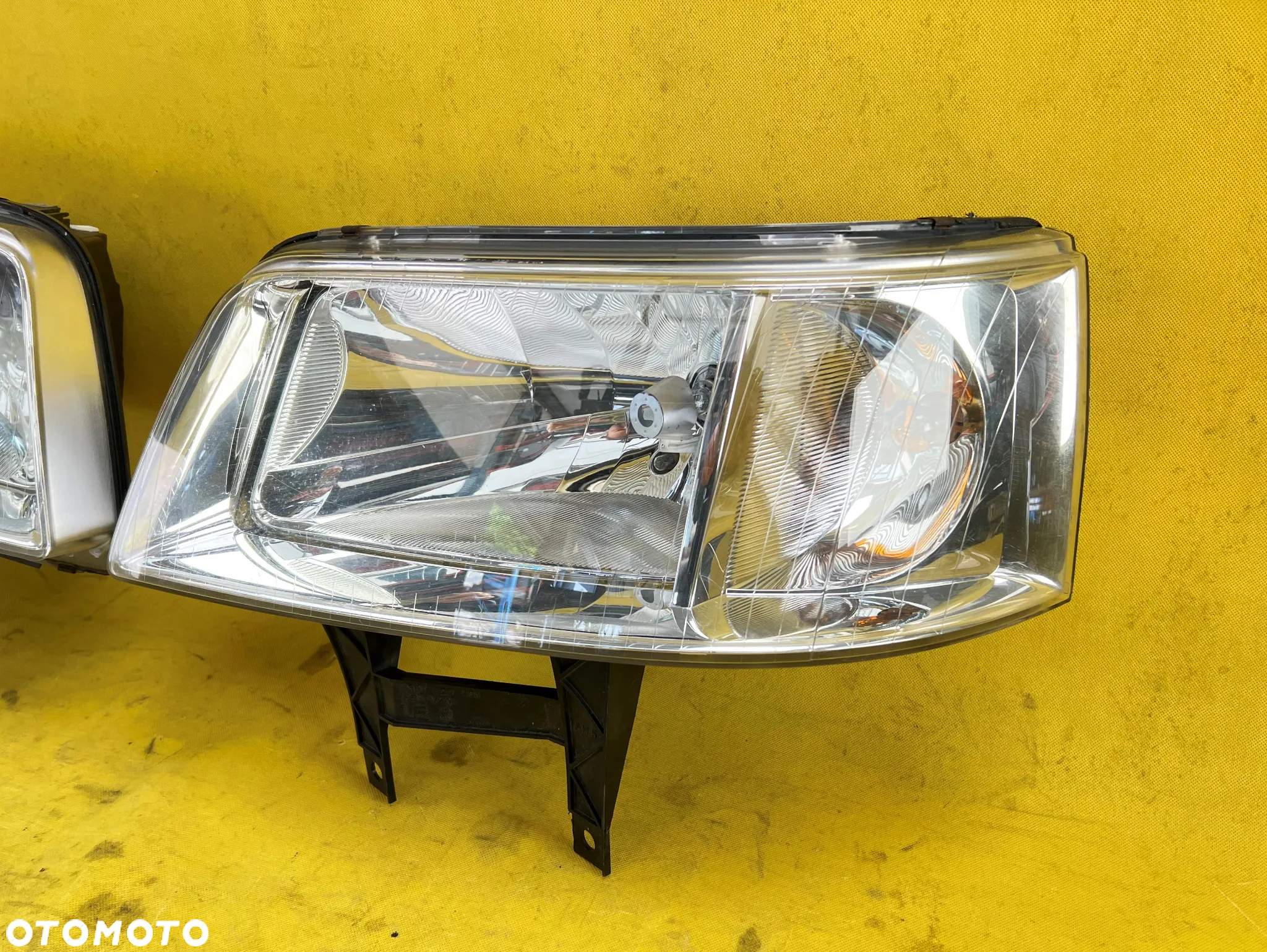 KOMPLET LAMP ORYGINAŁ VW T5 7H1941016N 7H1941015N - 2