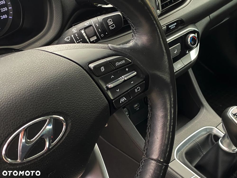 Hyundai i30 - 22