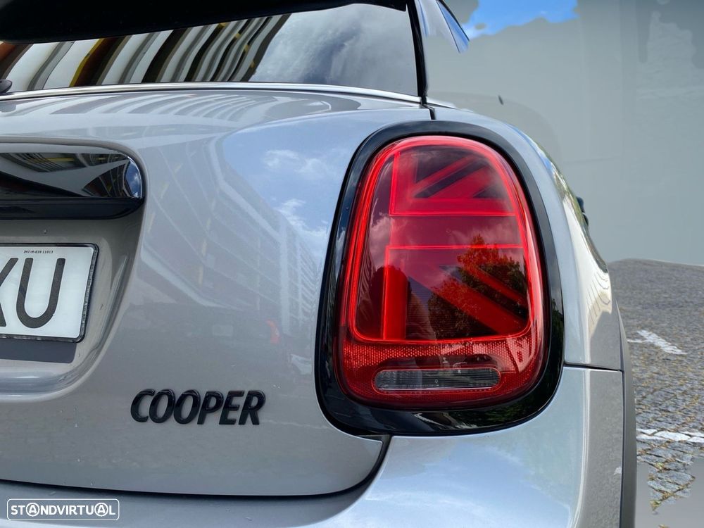 MINI 5 Portas Cooper Premium Classic Auto - 18