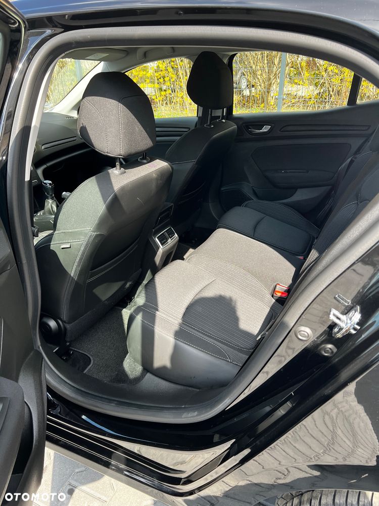 Renault Megane ENERGY TCe 100 INTENS - 19