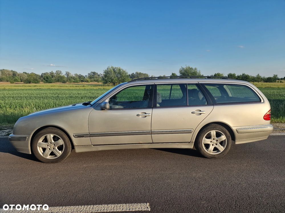 Mercedes-Benz Klasa E - 6
