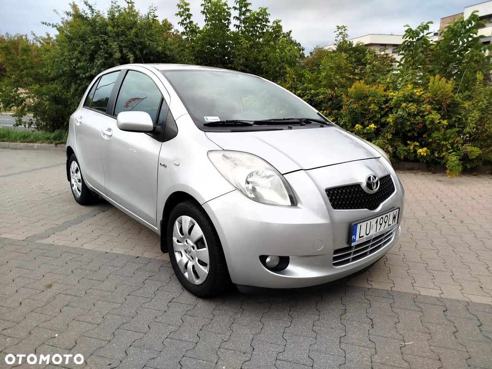 Toyota Yaris - 2