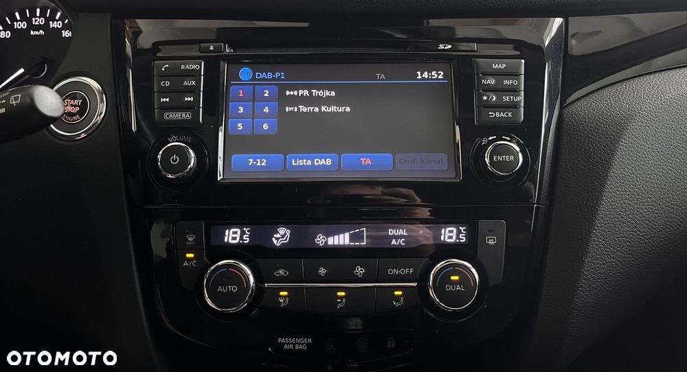 Nissan Qashqai 1.2 DIG-T N-Connecta EU6 - 26