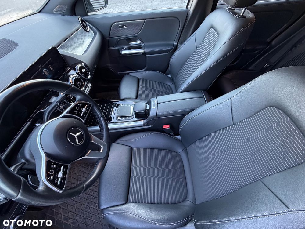 Mercedes-Benz GLA 200 Business Edition - 16