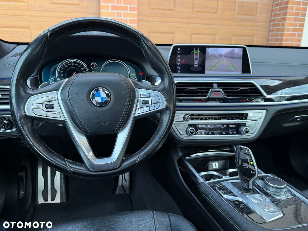 BMW Seria 7 740Li - 12