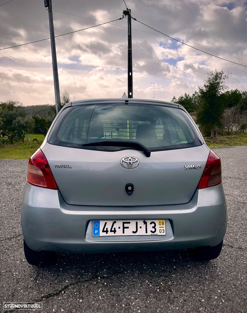 Toyota Yaris 1.4 D-4D - 8