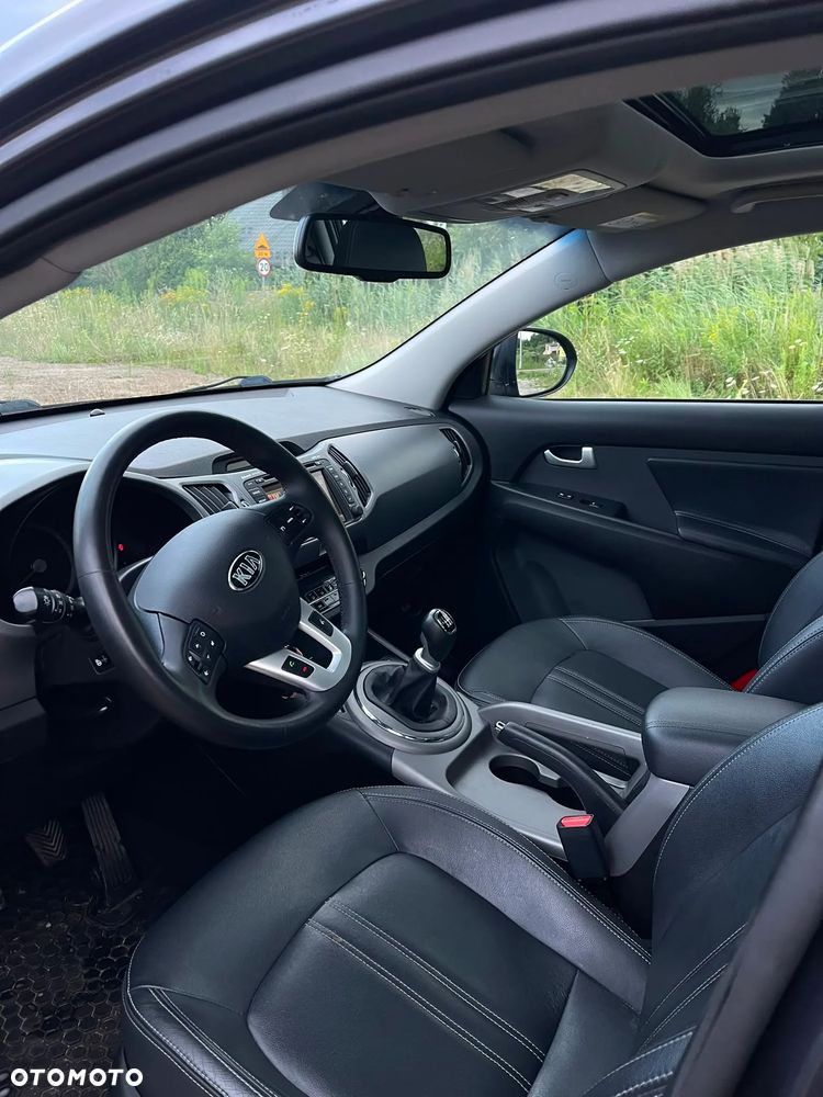 Kia Sportage 1.7 CRDI 2WD Dream-Team Edition - 16
