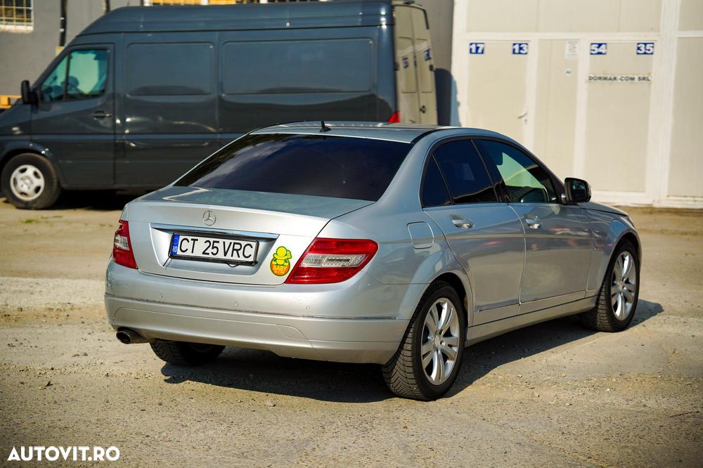 Mercedes-Benz C - 8
