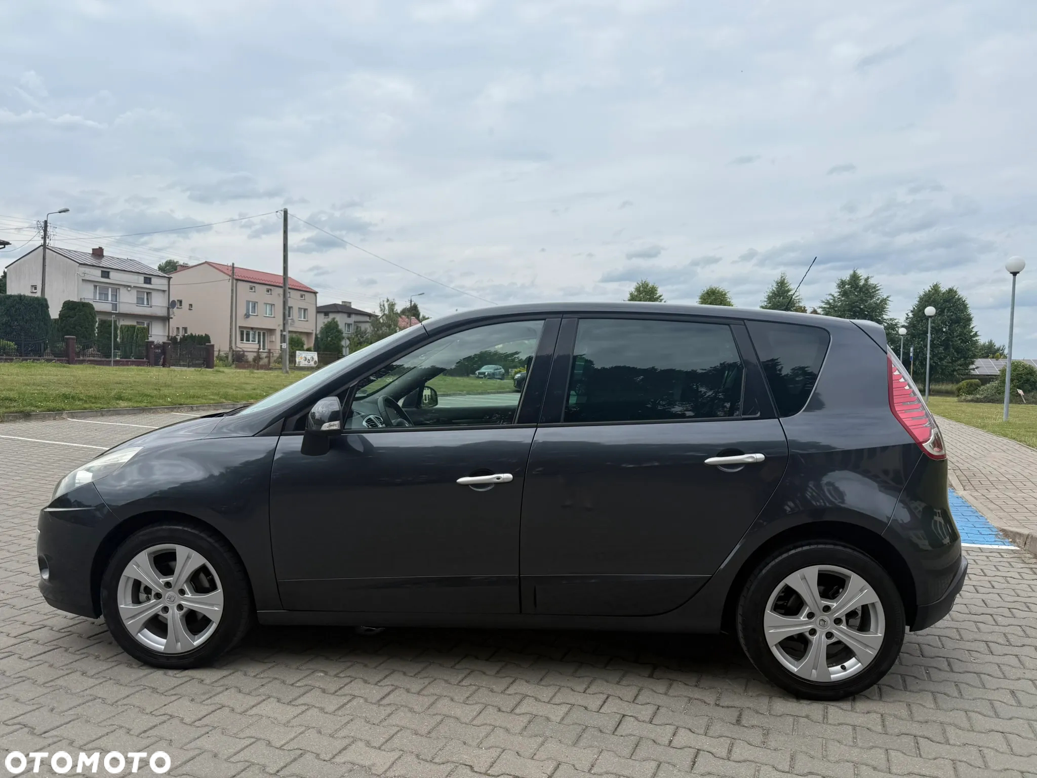 Renault Scenic TCe 130 Dynamique - 19