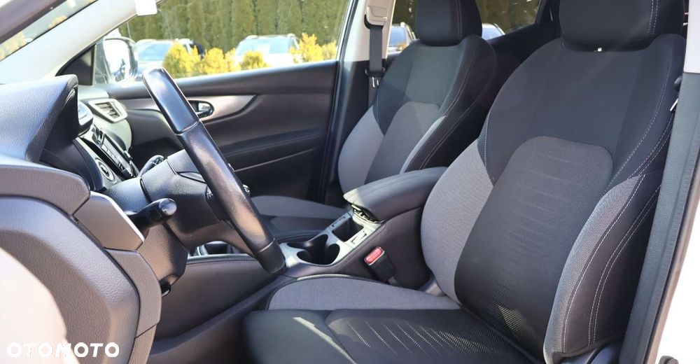 Nissan Qashqai - 12