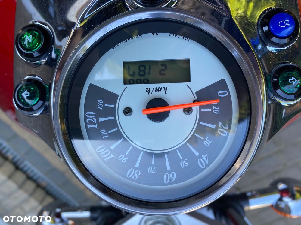 Suzuki Intruder - 15