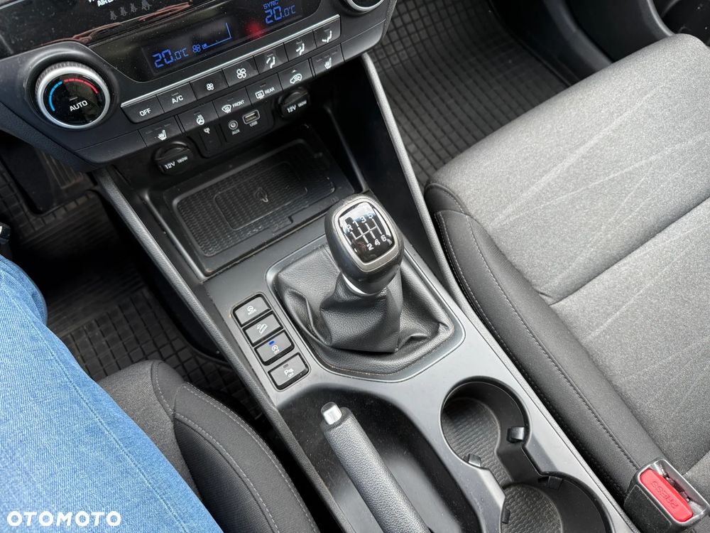 Hyundai Tucson blue 1.6 GDi 2WD Navi - 23
