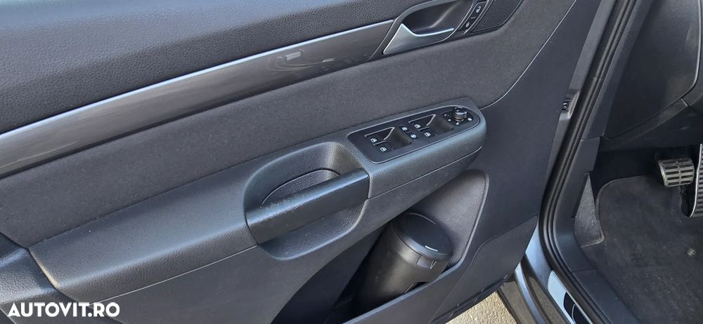 Volkswagen Sharan - 28
