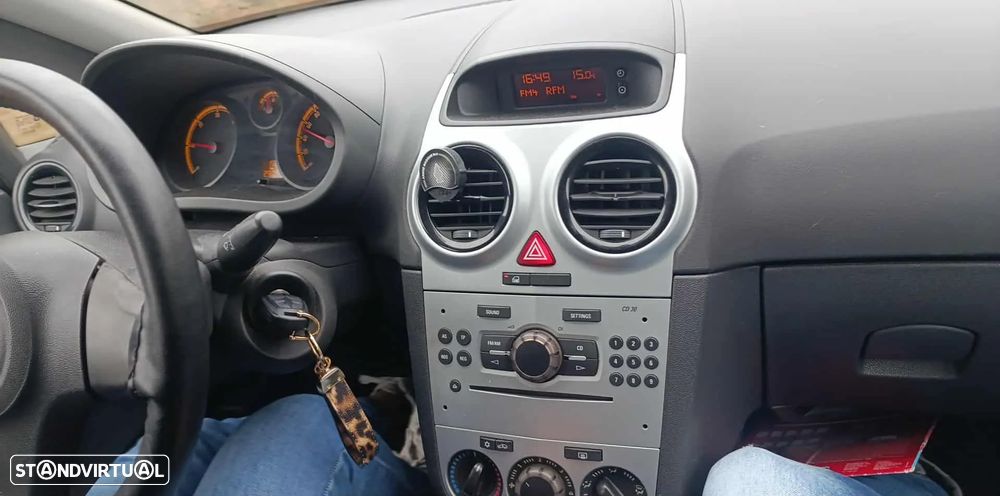 Opel Corsa 1.3 CDTi Enjoy EcoFLEX - 8