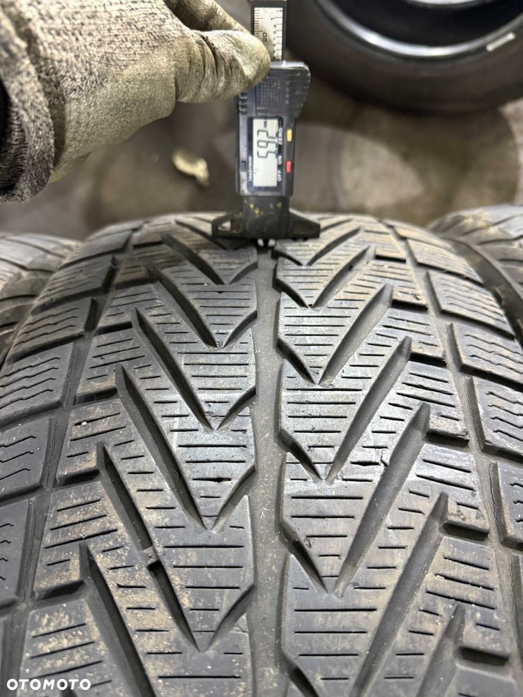 4x Opony Zimowe 255/40R19 VREDESTEIN WINTRAC XTREME Cena za 4szt - 3