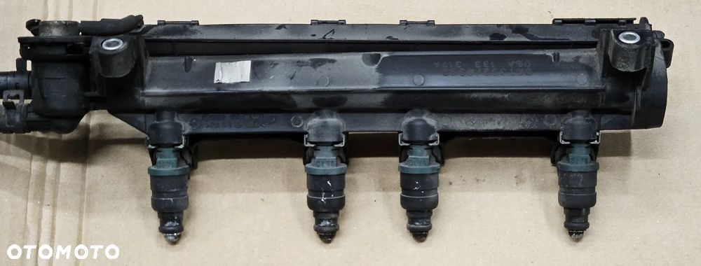 VW Golf IV 4 Audi A3 Seat Leon Skoda Octavia  1.6 8 V listwa wtryskowa wtryskiwacz 06A133317A - 1