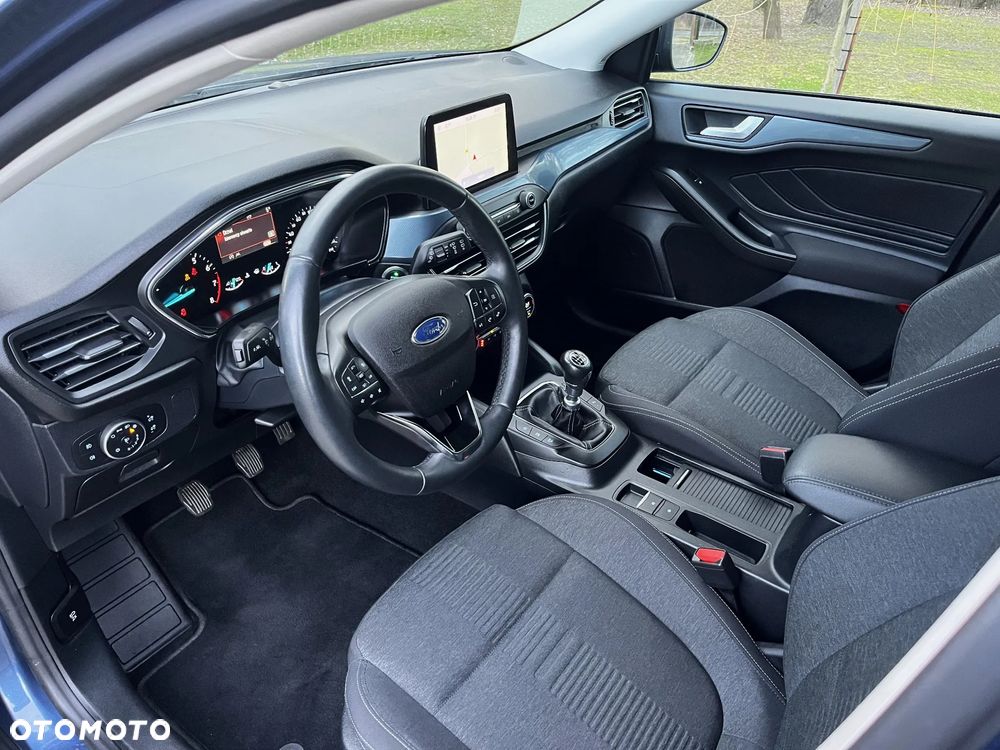 Ford Focus 1.0 EcoBoost Hybrid ACTIVE X - 11