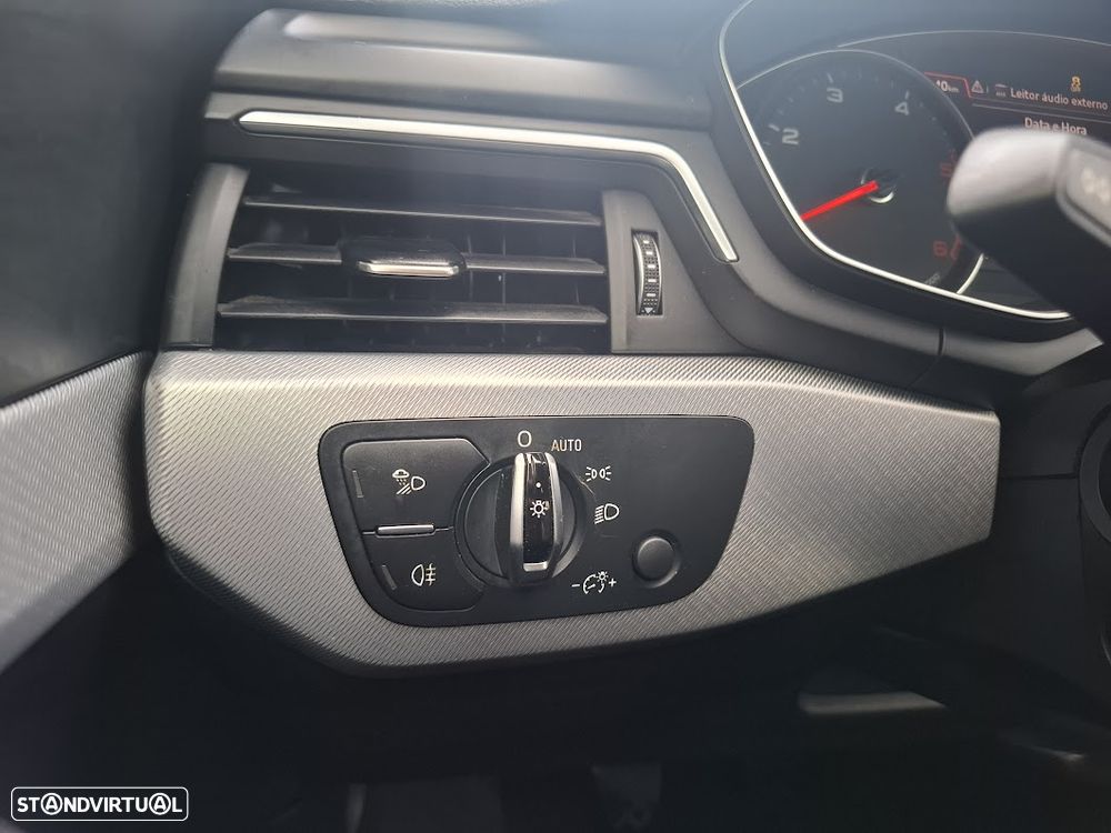 Audi A4 Avant 2.0 TDI S-line - 24