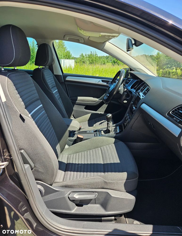 Volkswagen Golf 1.2 TSI BMT Comfortline - 14