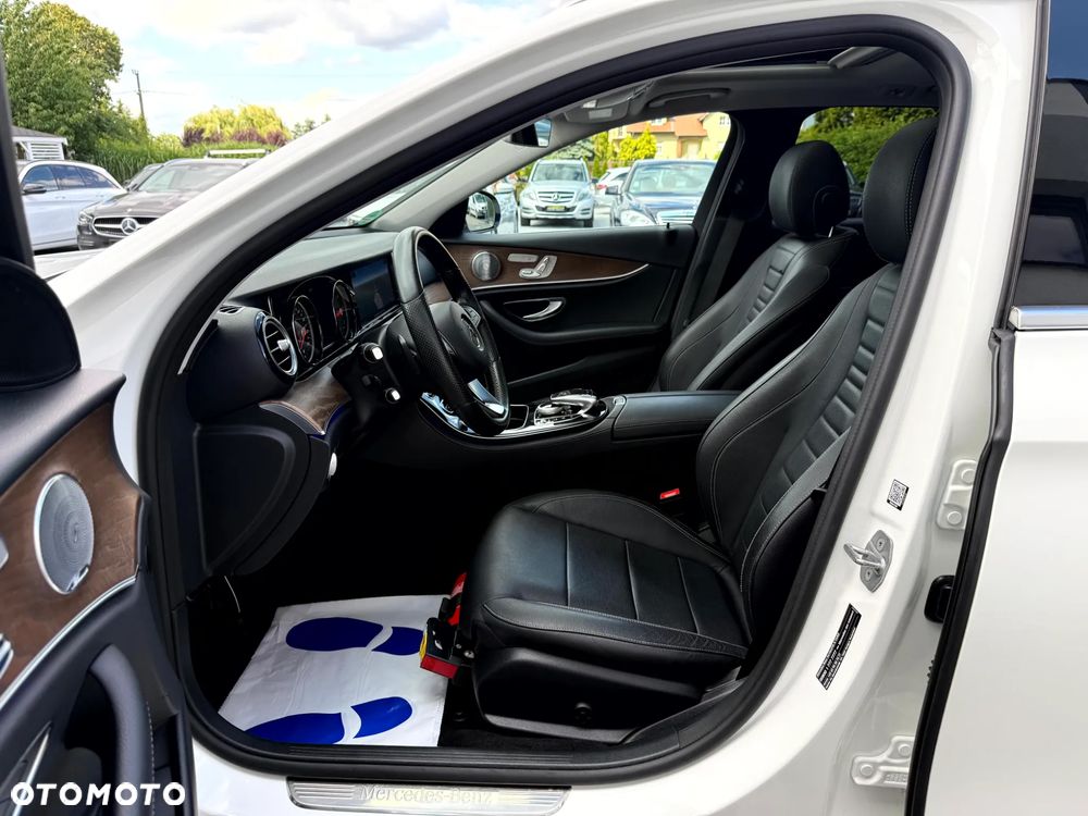 Mercedes-Benz Klasa E 220 d 9G-TRONIC Exclusive - 21