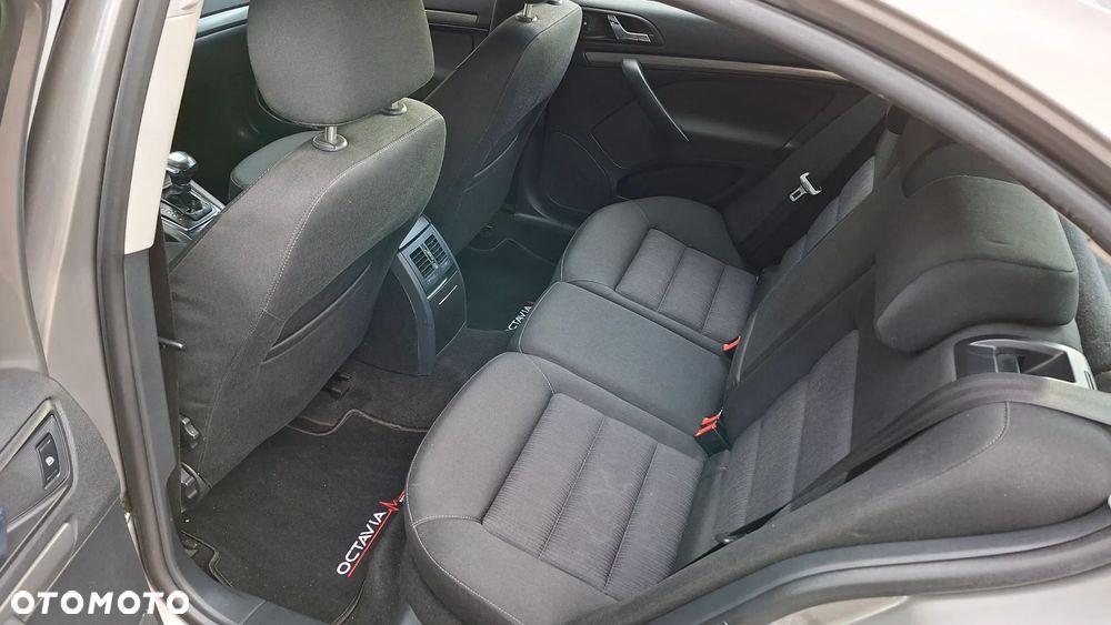 Skoda Octavia 1.9 TDI Ambiente DSG - 15