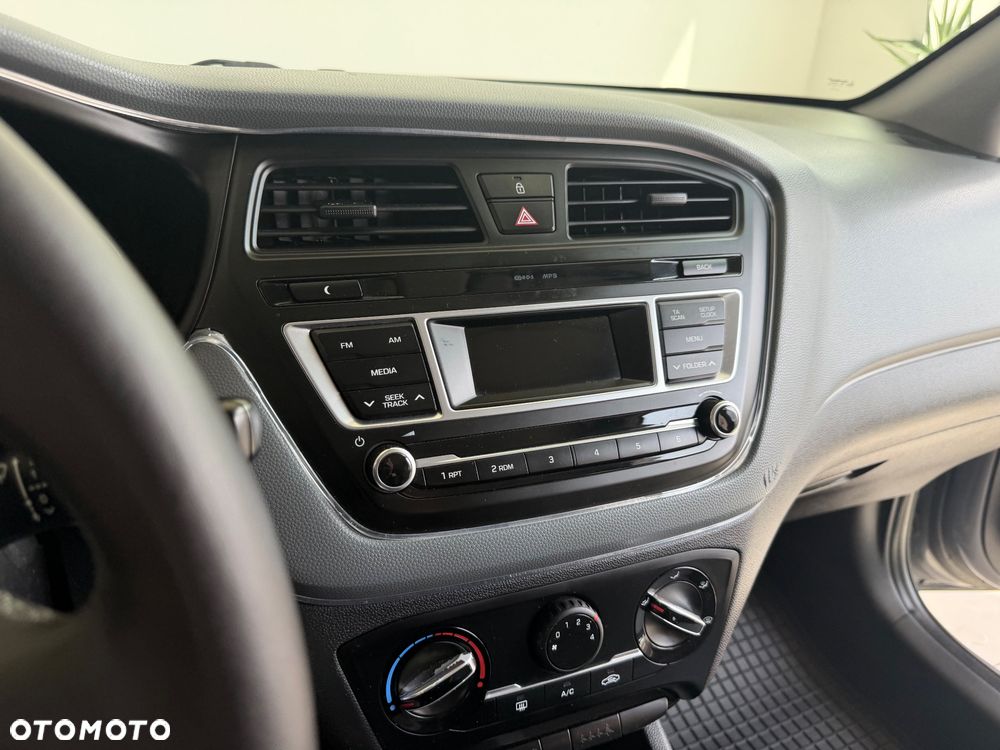 Hyundai i20 - 22