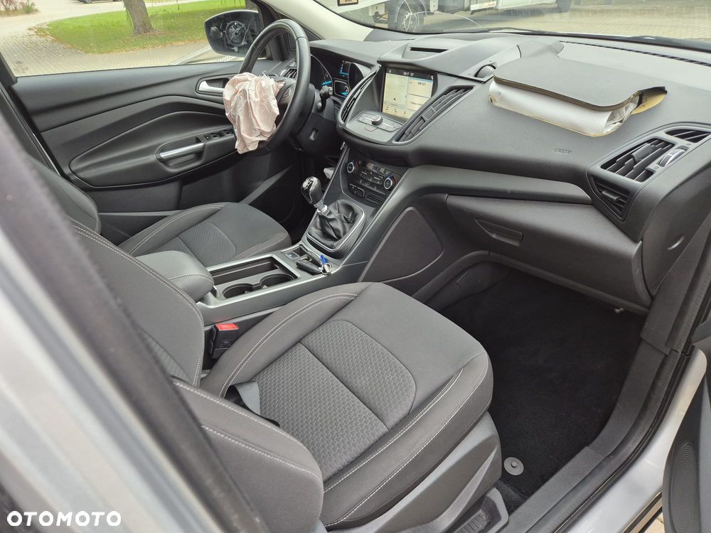 Ford Kuga 1.5 EcoBoost 2x4 Titanium - 13