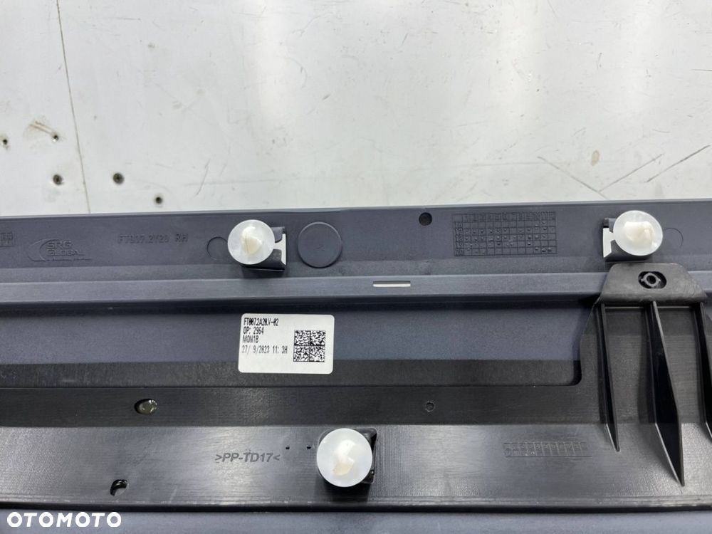 Listwa Fiat 500L LIFT 17-22r. NOWA prawa przednia DOLNA nakładka drzwi boczna prawy przód 735651106 - 8