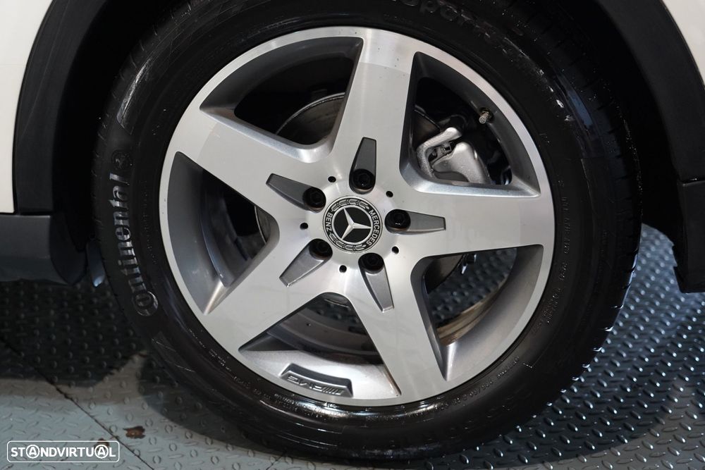 Mercedes-Benz GLA 180 CDI AMG Line - 40