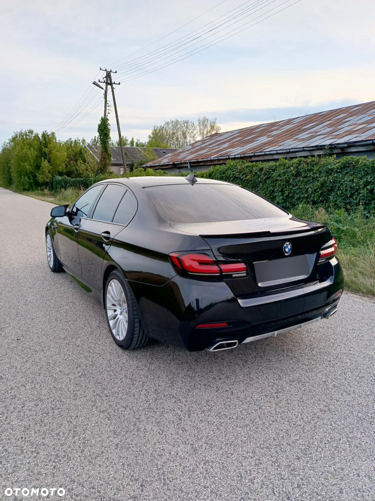 BMW Seria 5 ver-520d-touring - 12