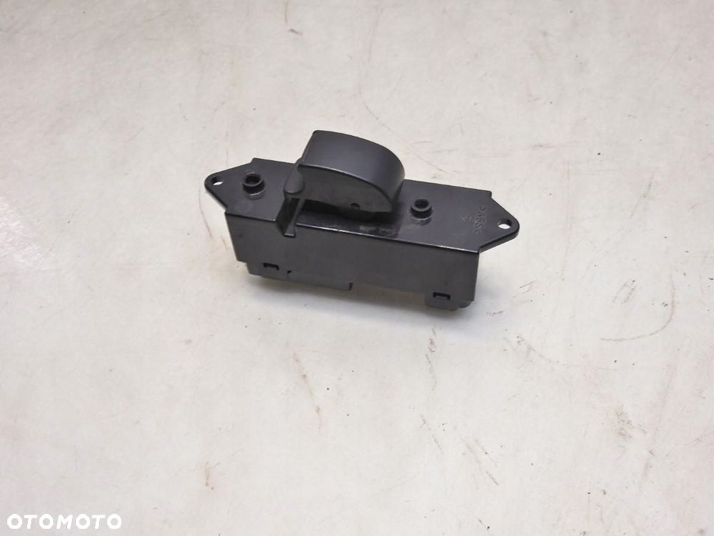 PRZYCISK SZYBY PRAWY TYŁ MITSUBISHI LANCER VIII 8608A066 - 6