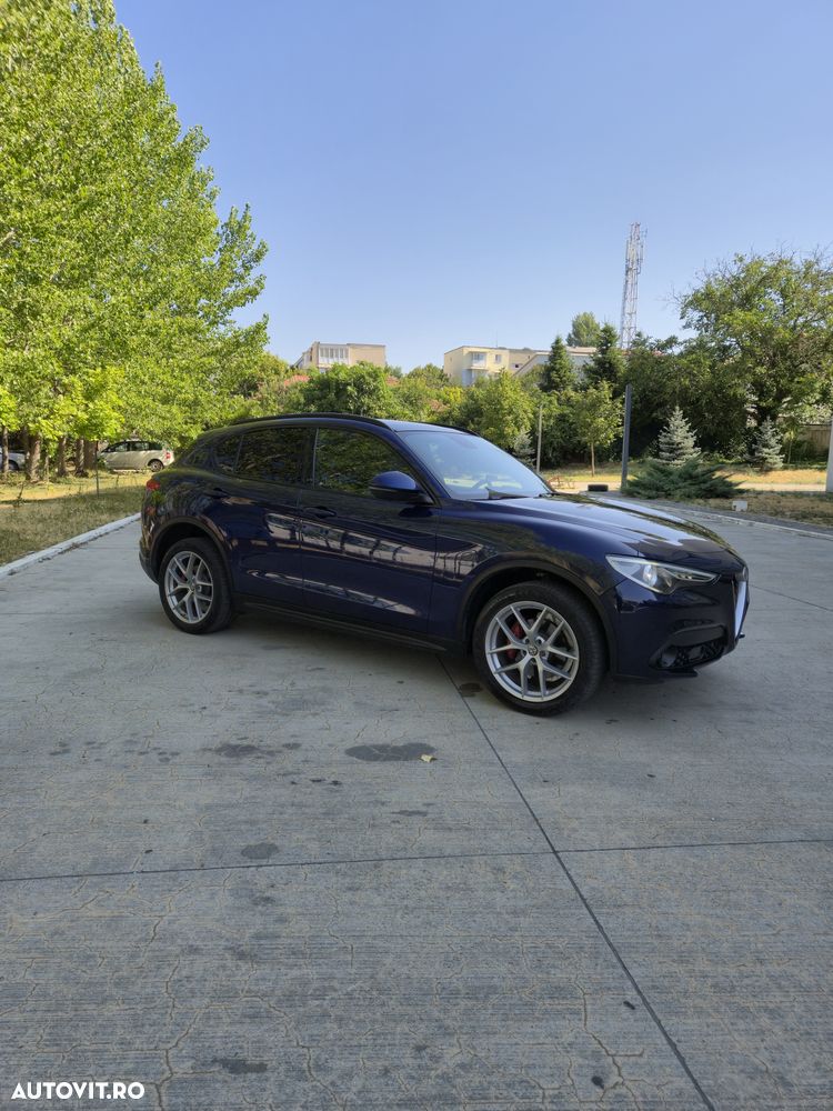 Alfa Romeo Stelvio 2.0 Turbo 16V AT8-Q4 Veloce Ti - 14